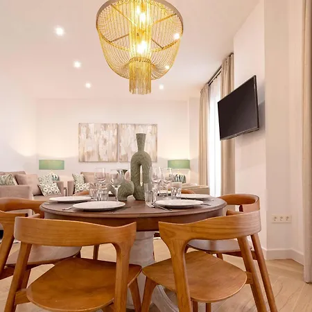 Genteel Capiteles Apartment
