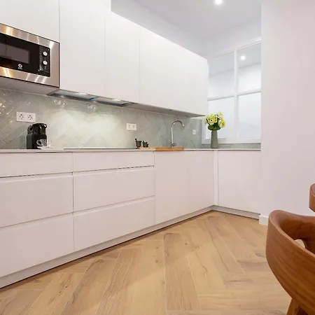 Apartment Genteel Capiteles *